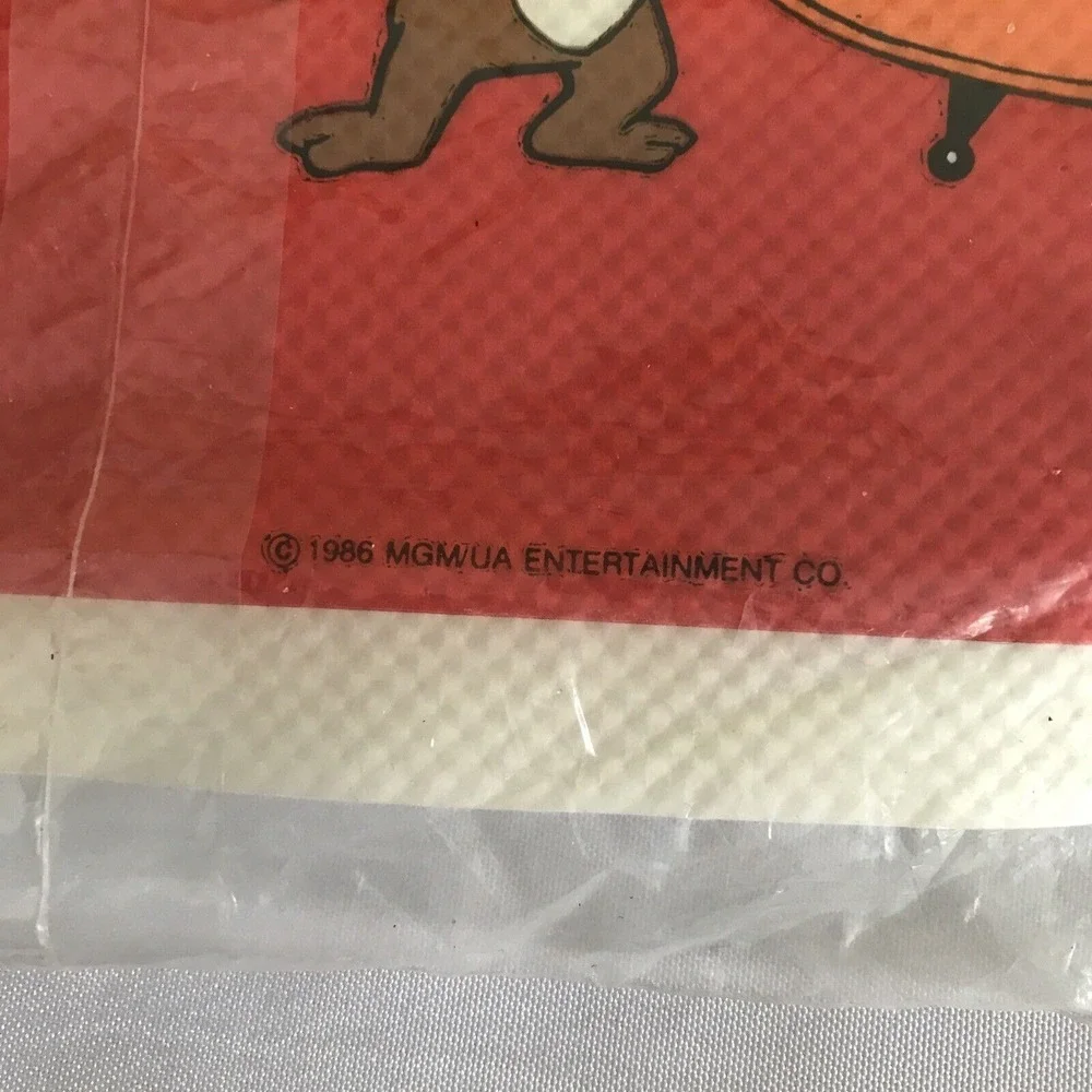 Vintage 1986 Tom & Jerry‎ Overall Design Table Cover American Greetings 54x96